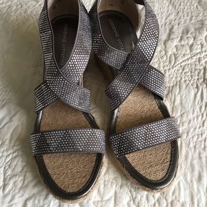 Andrienne Vittadini espadrille open toe